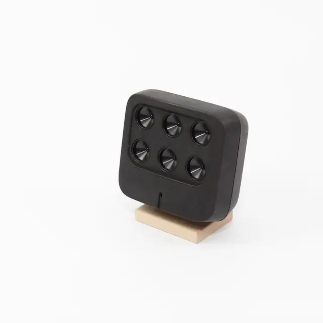 Purificator / Ionizator de aer Teqoya Nomad pentru interior - Arie acoperire 15m2, neutralizeaza microparticulele, bacteriile si virusii din aer, culoare Antracit/negru